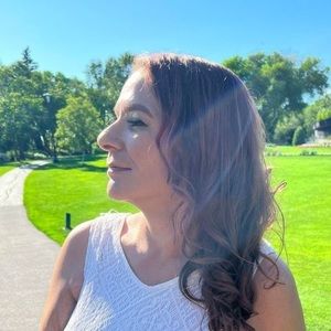 Meet your Posher, Sharon